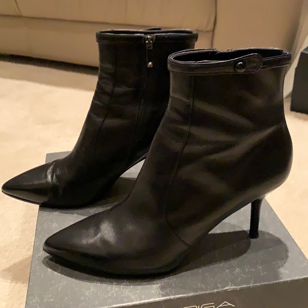 Via Spiga booties